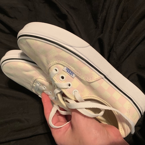 LIKE NEW CHECKERED VANS🏁 - Picture 8 of 10